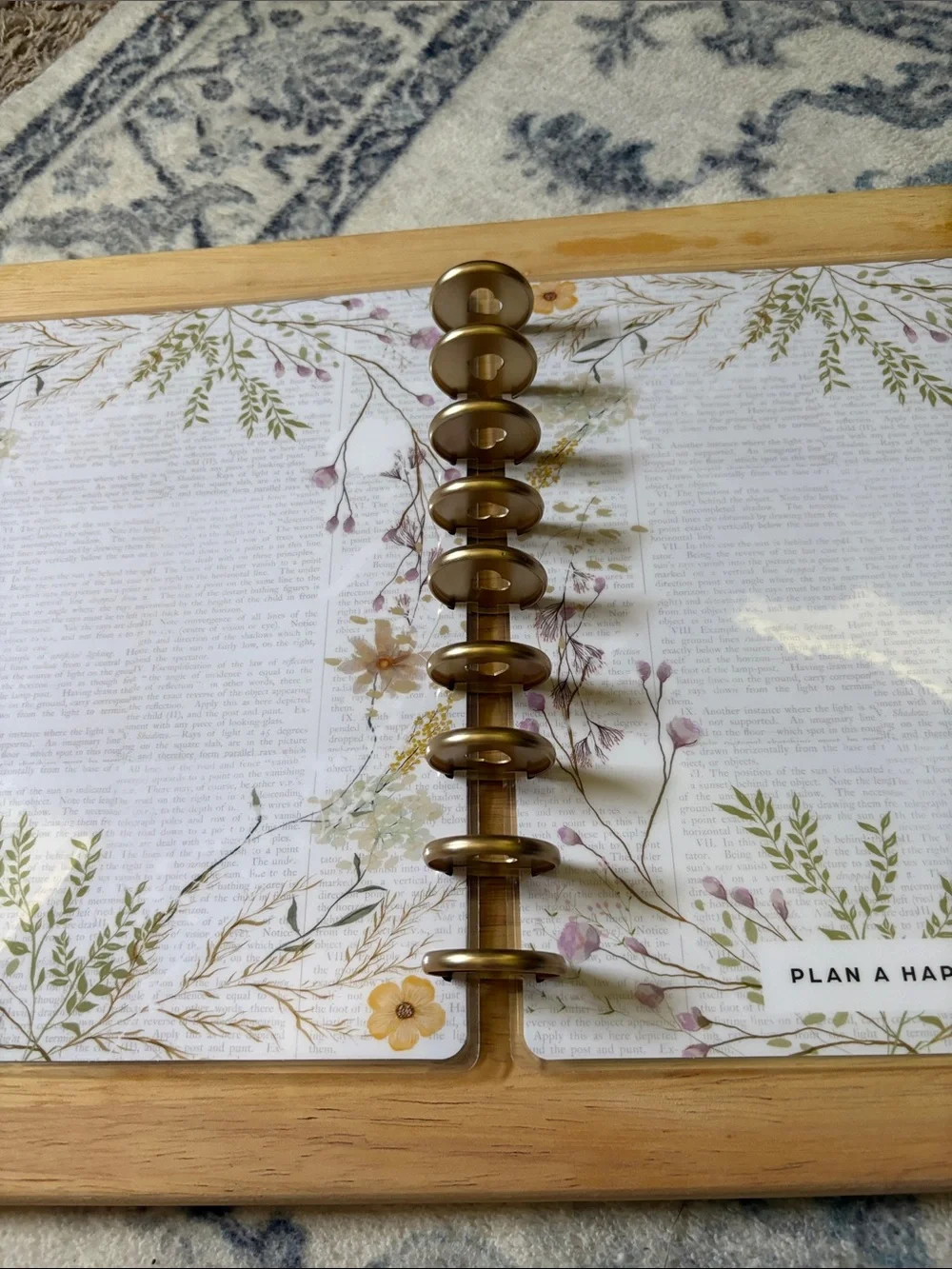 The Happy Planner Disc-Bound Covers and accessories.